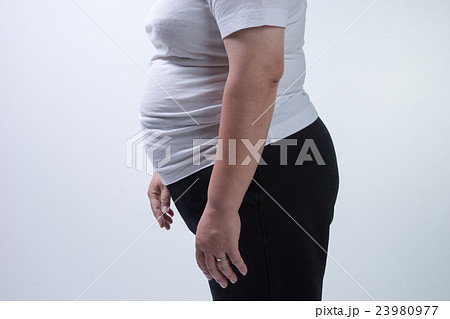 ミドル女性(横向き) ミドル女性(横向き) 23980977