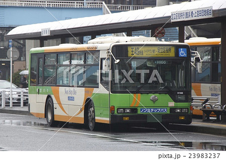 都営バス・方向幕車（千住営業所／三菱エアロスター）の写真素材 
