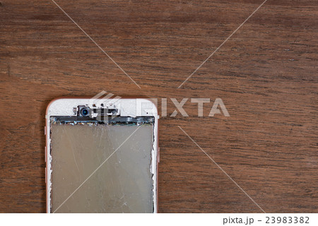 Crash mobile phone 23983382