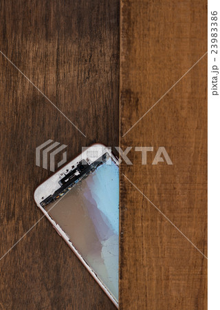 Crash mobile phone 23983386