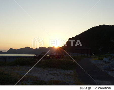 白崎海洋公園の夜明け 白崎海洋公園の夜明け 23988090