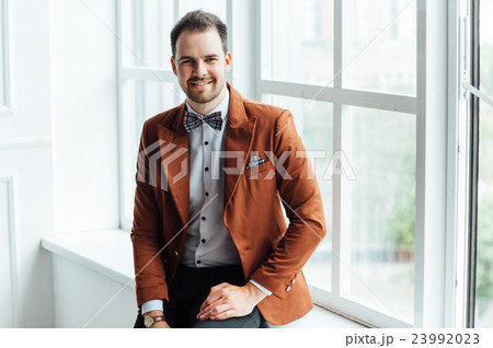 Man with happy facial expression 23992023