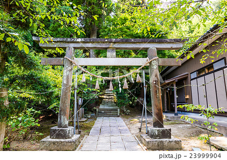 宮谷八幡神社 鳥居 (千葉県大網白里市) 2016年8月現在 宮谷八幡神社 鳥居 (千葉県大網白里市) 2016年8月現在 23999904