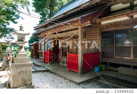 宮谷八幡神社 本殿 (千葉県大網白里市) 2016年8月現在 宮谷八幡神社 本殿 (千葉県大網白里市) 2016年8月現在 23999910