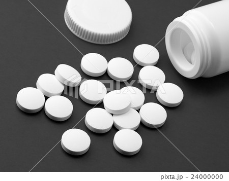 Black and white pills Black and white pills 24000000