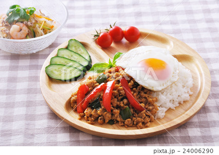 カフェご飯(ガパオライス) カフェご飯(ガパオライス) 24006290