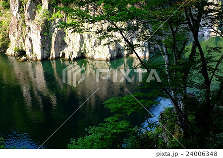 新緑の瀞峡（奈良県吉野郡十津川村） 24006348