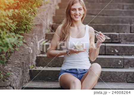 diet food beautiful girl 24008264