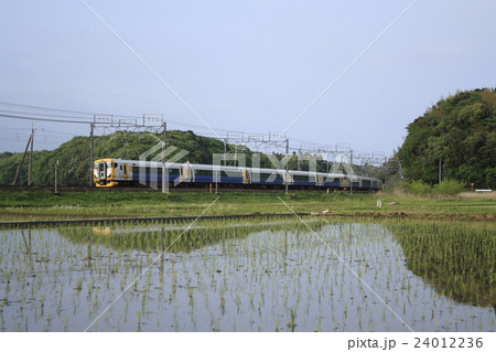 E257系による特急しおさい号 24012236