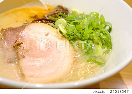 おいしい豚骨ラーメン おいしい豚骨ラーメン 24018547