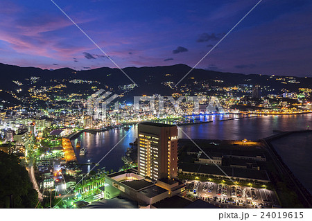熱海の美しい夜景 24019615