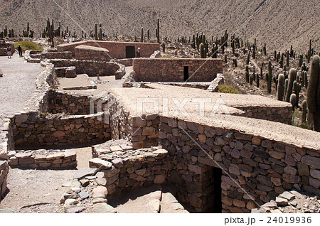 アルゼンチン_サルタ_ウマワカ渓谷と他 アルゼンチン_サルタ_ウマワカ渓谷と他 24019936