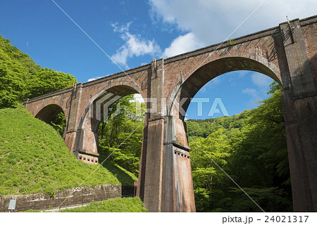 碓氷峠めがね橋 24021317