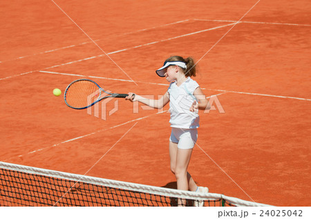 Tennis forehand 24025042
