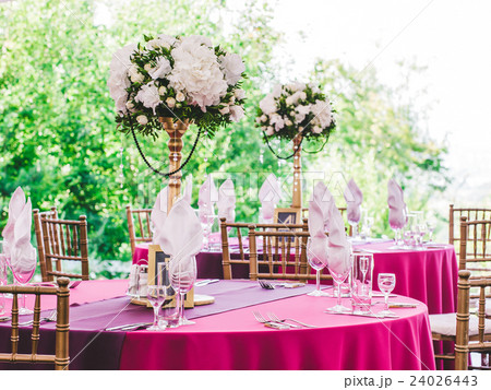 Dinner wedding table setting 24026443