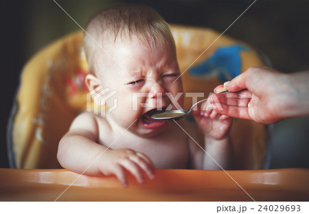 baby cry, capricious, refuse to eat baby cry, capricious, refuse to eat 24029693