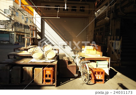 築地市場の裏道風景 築地市場の裏道風景 24031173