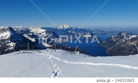 Majestic view from Mt Fronalpstock 24032005