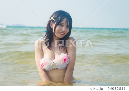 ビキニの女性 ビキニの女性 24032811