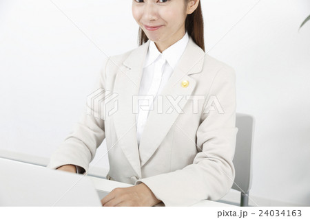 女性弁護士 24034163