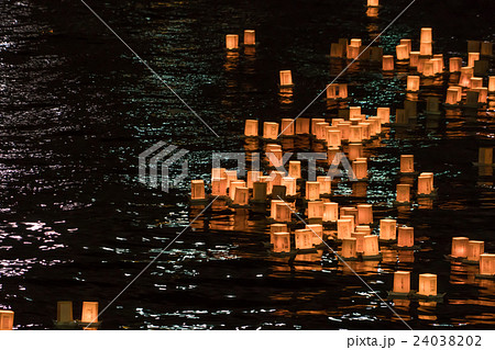 浅草夏の夜まつり とうろう流しの写真素材
