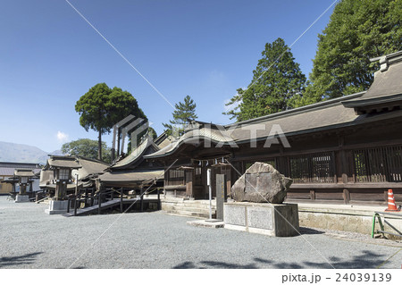 地震後の阿蘇神社 24039139