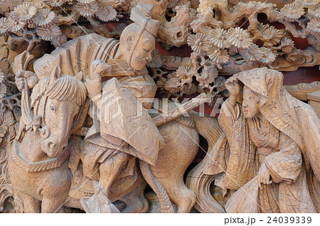 信州 松本の文化財 須々岐水神社の祭りの舞台 荒町の舞台の彫刻 立川流彫刻の舞台(山車)は長野県宝 信州 松本の文化財 須々岐水神社の祭りの舞台 荒町の舞台の彫刻 立川流彫刻の舞台(山車)は長野県宝 24039339