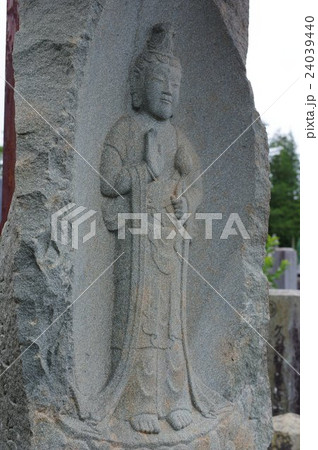 信州の文化財 名工 守屋貞治の石仏 聖観音菩薩像 右俯瞰縦(伊那市建福寺) 信州の文化財 名工 守屋貞治の石仏 聖観音菩薩像 右俯瞰縦(伊那市建福寺) 24039440