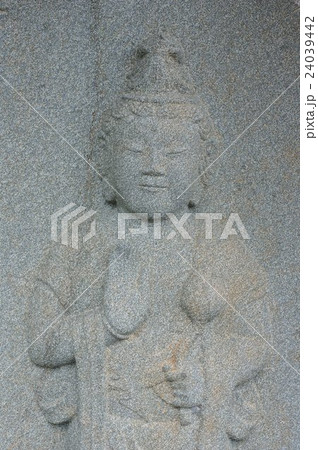 信州の文化財 名工 守屋貞治の石仏 聖観音菩薩像 正面半身拡大縦(伊那市建福寺) 信州の文化財 名工 守屋貞治の石仏 聖観音菩薩像 正面半身拡大縦(伊那市建福寺) 24039442
