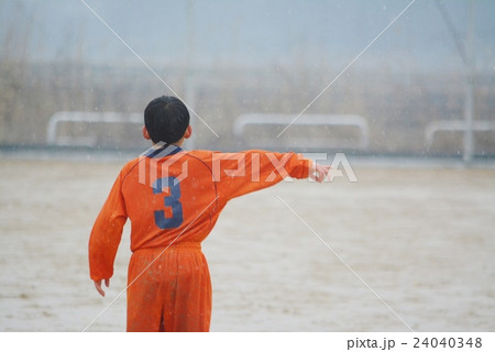 サッカー 24040348