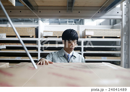 物流倉庫 24041489