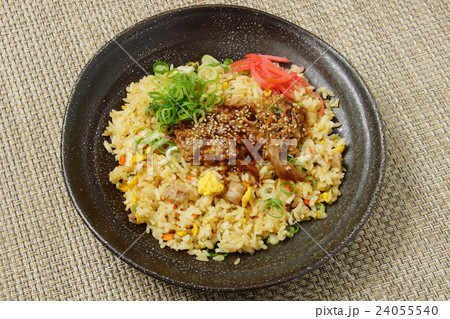 カルビ炒飯 24055540