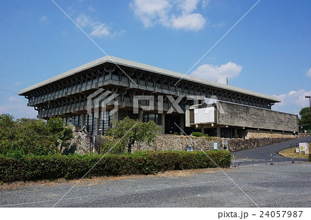 岡山県津山市のランドマーク「津山文化センター」 岡山県津山市のランドマーク「津山文化センター」 24057987