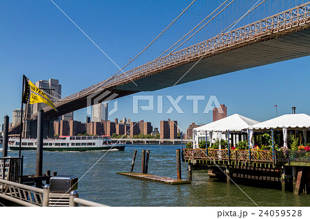 ブルックリンから眺めたブルックリン橋 ブルックリンから眺めたブルックリン橋 24059528