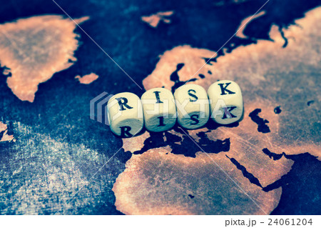 リスク　危険　RISK 24061204