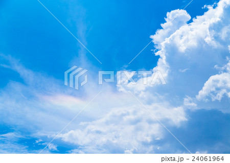 雨上がりの入道雲 青空 霧雨 雨上がりの空 積乱雲 入道雲 梅雨明けの空 コピースペース 雨上がりの入道雲 青空 霧雨 雨上がりの空 積乱雲 入道雲 梅雨明けの空 コピースペース 24061964
