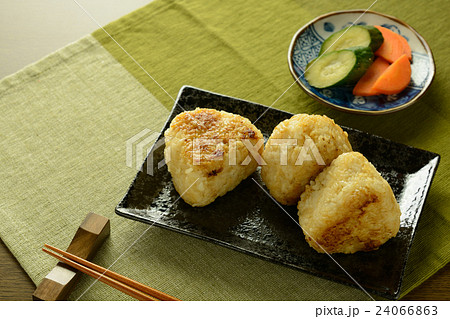 焼きおにぎり 24066863