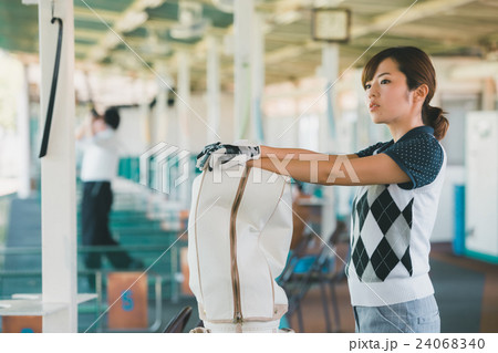 Japanese woman golfer , housewife Japanese woman golfer , housewife 24068340