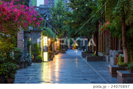 Kuanzhai Alleys scenery Kuanzhai Alleys scenery 24070897