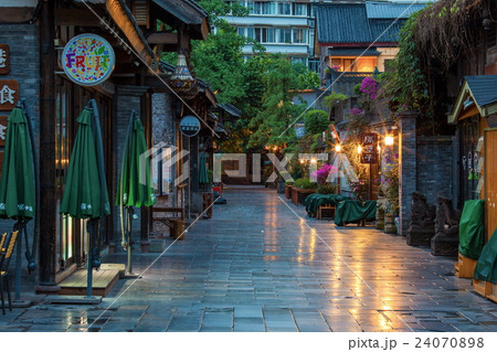 Kuanzhai Alleys scenery Kuanzhai Alleys scenery 24070898