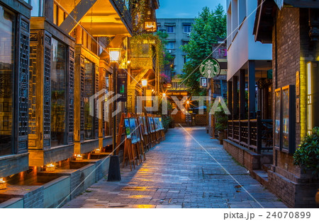 Kuanzhai Alleys scenery 24070899