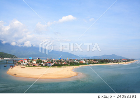 Lang Co beach, Hue province, Viet Nam 24083391