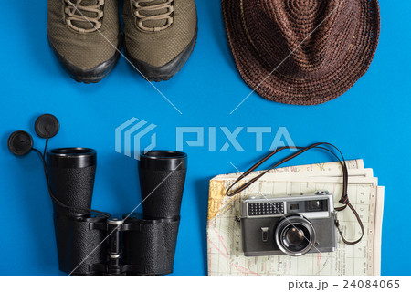 旅行用品レイアウト 24084065