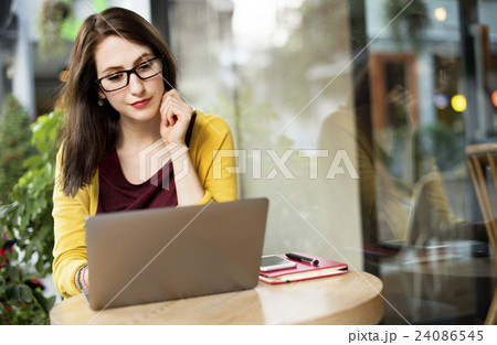 Woman Laptop Browsing Searching Social Networking Technology Concept 24086545