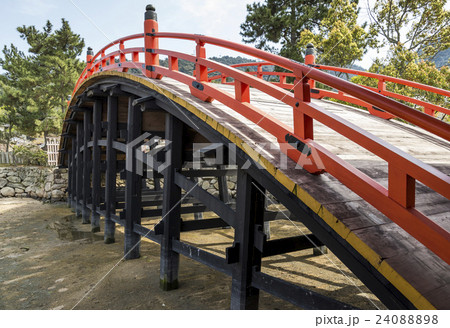 厳島神社の反橋 24088898