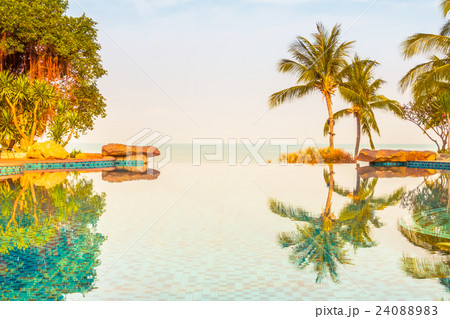 Swimming pool 24088983