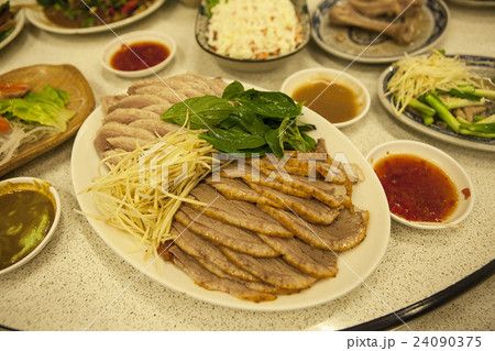 Weng Ji stripped bones goose 24090375