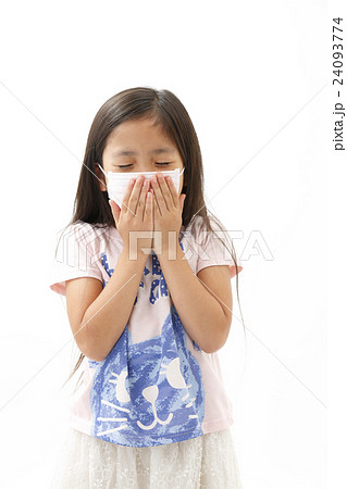 マスクをした子供 24093774