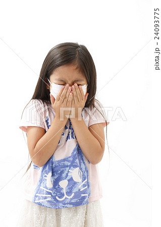 マスクをした子供 24093775