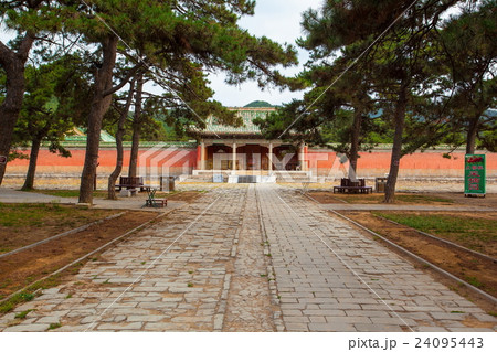 Fragrant concubine cemetery  24095443
